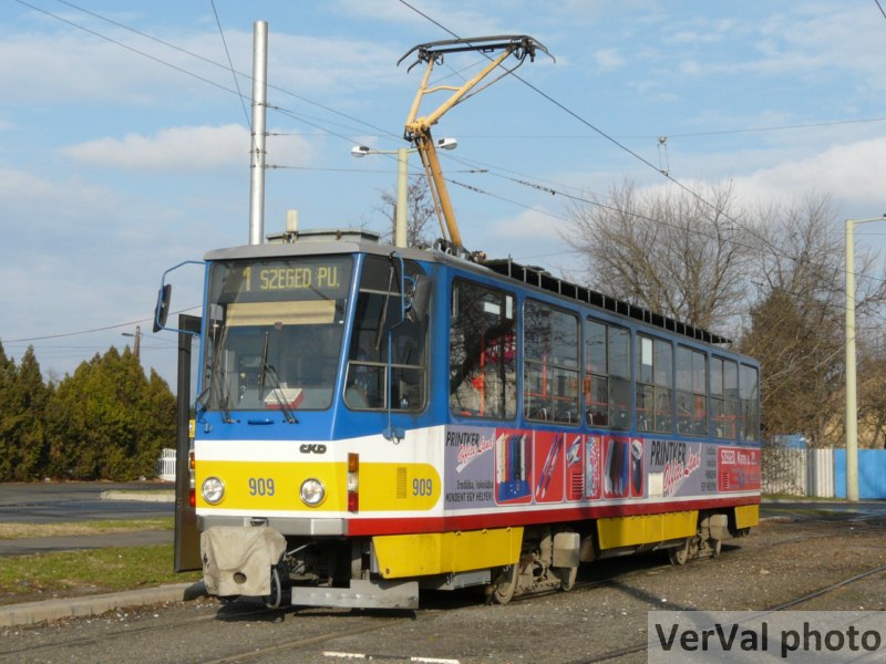 Tatra T6A2H #909