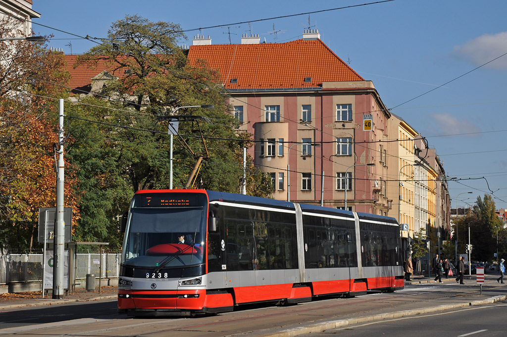 Škoda 15T Praha #9238